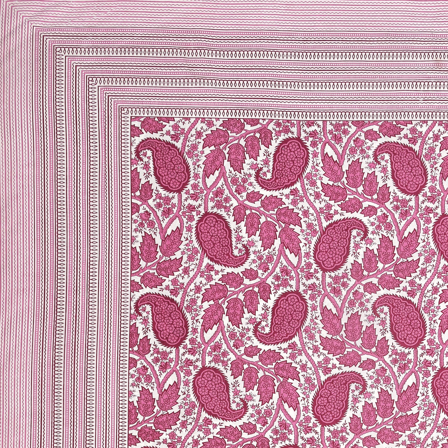 100% pure cotton jaipuri sanganari printed 98*108 king size Premium bedsheet with 2 Matching pillow covers